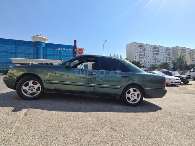 Mercedes E 220 1997, 275,000 km - 2.2 l - Sumqayıt