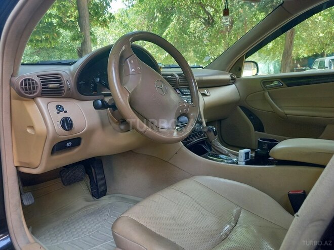 Mercedes C 240 2002, 273,000 km - 2.4 l - Mingəçevir