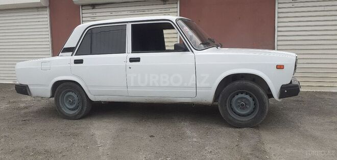 LADA (VAZ) 2107 2009, 57,000 km - 1.6 л - Quba