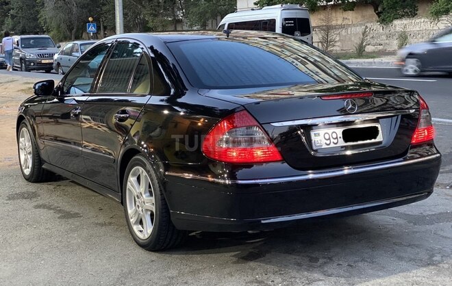 Mercedes E 220 2008, 204,000 km - 2.2 l - Bakı