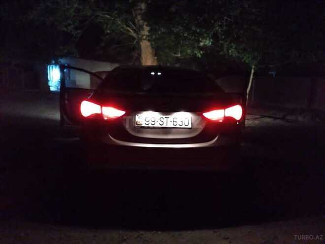 Hyundai Elantra 2015, 95,000 km - 1.8 l - Sabirabad