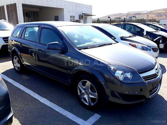 Opel Astra 2009, 126,000 km - 1.4 l - Bakı