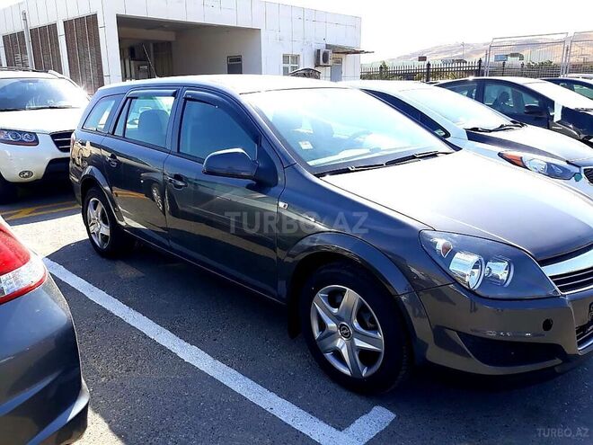 Opel Astra 2009, 126,000 km - 1.4 l - Bakı