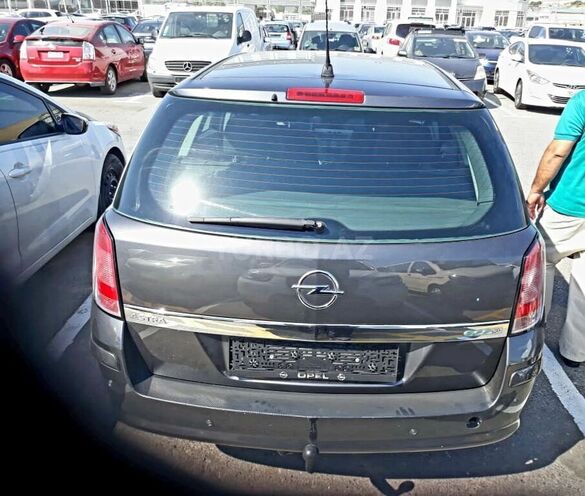 Opel Astra 2009, 126,000 km - 1.4 l - Bakı