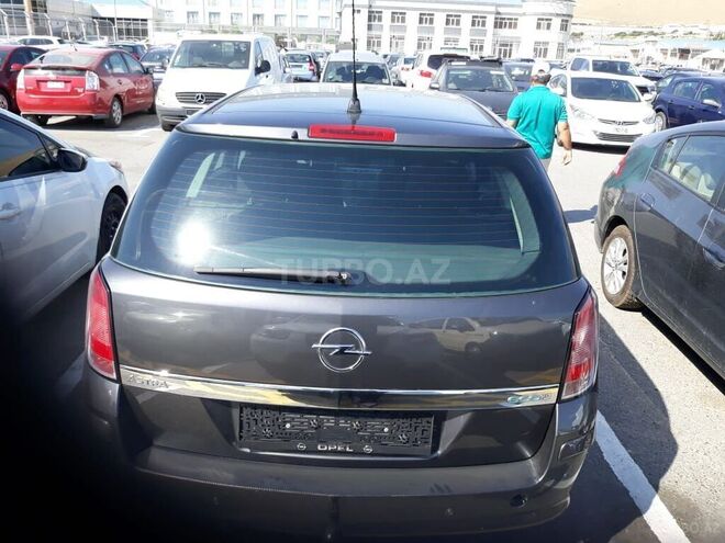 Opel Astra 2009, 126,000 km - 1.4 l - Bakı
