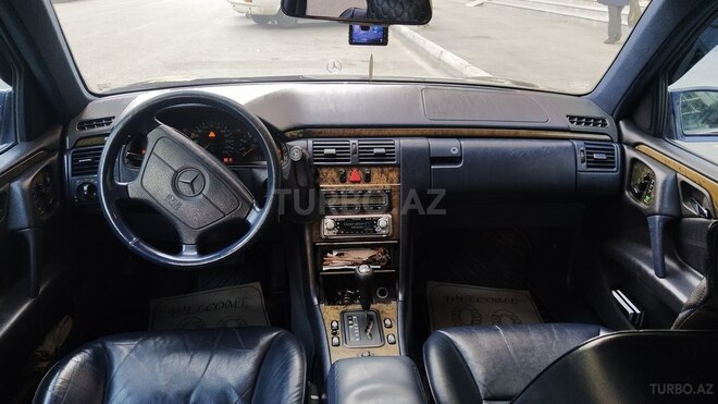 Mercedes E 230 1996, 371,000 km - 2.3 l - Bakı