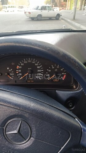 Mercedes E 230 1996, 371,000 km - 2.3 l - Bakı