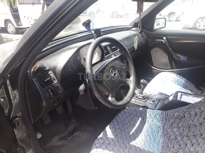 Mercedes C 220 1999, 316,500 km - 2.2 л - Bakı