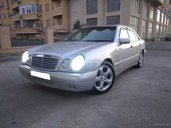 Mercedes E 320 1999, 295,000 km - 3.2 l - Bakı