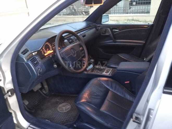 Mercedes E 320 1999, 295,000 km - 3.2 l - Bakı