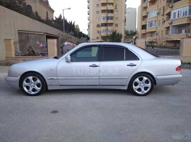Mercedes E 320 1999, 295,000 km - 3.2 l - Bakı