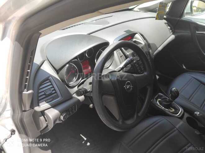 Opel Astra 2011, 110,000 km - 1.3 л - Bakı