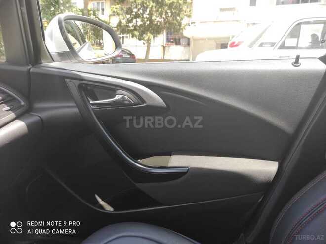 Opel Astra 2011, 110,000 km - 1.3 л - Bakı