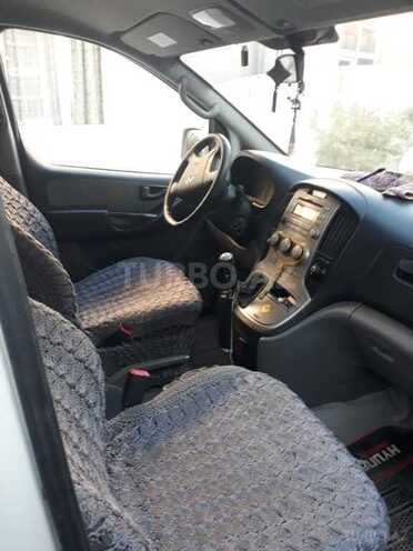 Hyundai H-1 2010, 560,000 km - 2.5 l - Bakı