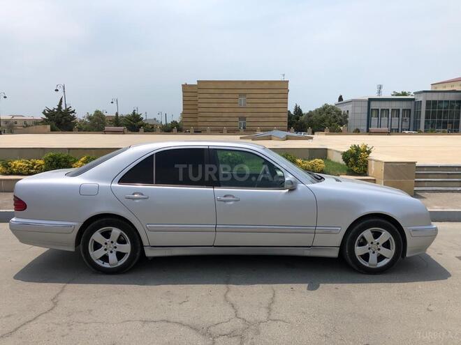 Mercedes E 240 2001, 290,000 km - 2.6 л - Bakı