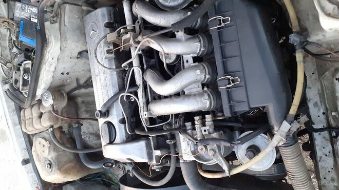 Mercedes 190 1990, 450,000 km - 2.0 l - Salyan