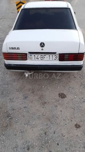 Mercedes 190 1990, 450,000 km - 2.0 l - Salyan