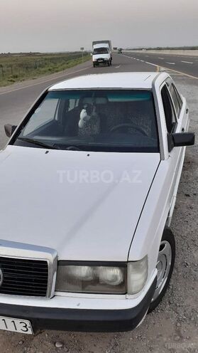 Mercedes 190 1990, 450,000 km - 2.0 l - Salyan