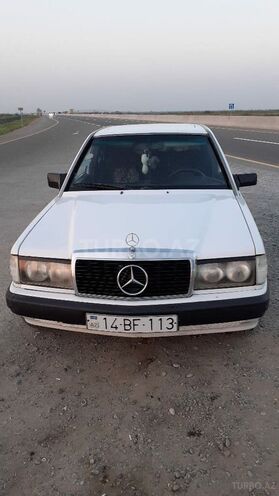 Mercedes 190 1990, 450,000 km - 2.0 l - Salyan