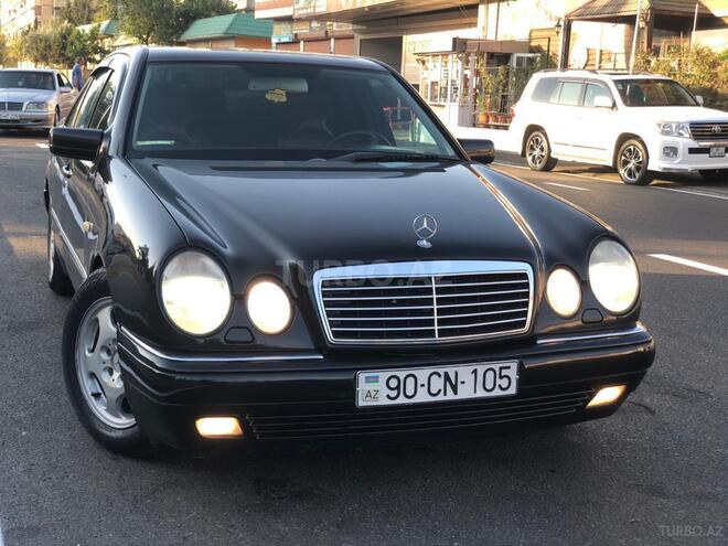 Mercedes E 240 1999, 290,000 km - 2.4 л - Bakı