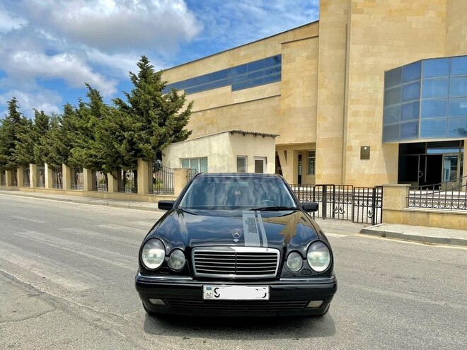Mercedes E 280 1999, 304,100 km - 2.8 l - Bakı