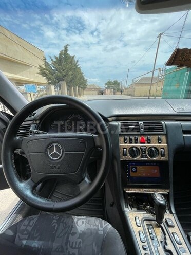 Mercedes E 280 1999, 304,100 km - 2.8 l - Bakı