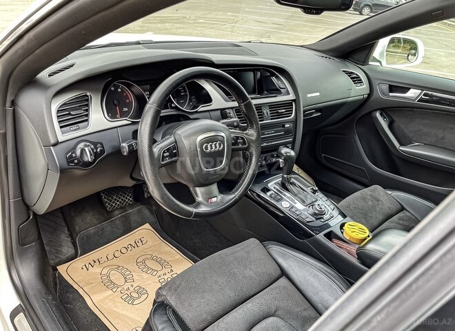 Audi A5 2011, 190,000 km - 2.0 л - Bakı