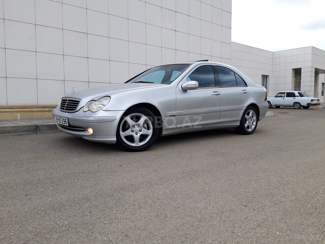 Mercedes C 220 2001, 395,555 km - 2.2 l - Bakı