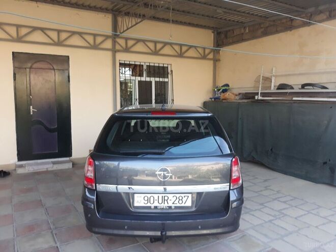 Opel Astra 2010, 126,000 km - 1.4 l - Bakı