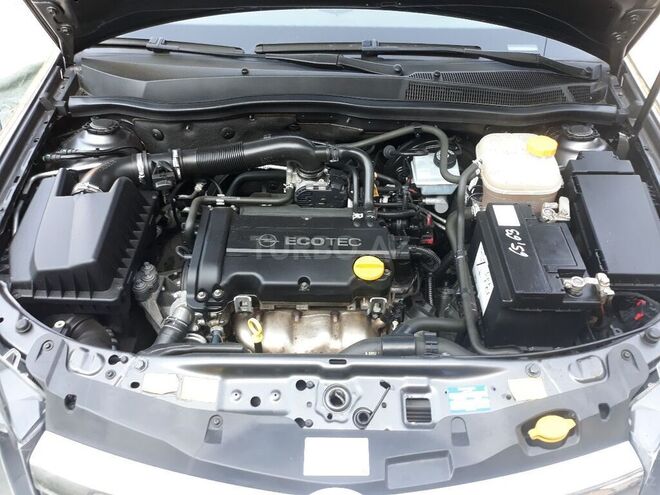 Opel Astra 2010, 126,000 km - 1.4 l - Bakı