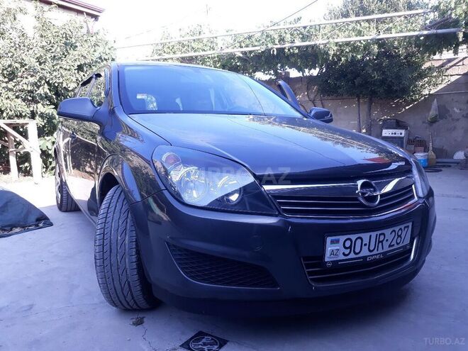 Opel Astra 2010, 126,000 km - 1.4 l - Bakı