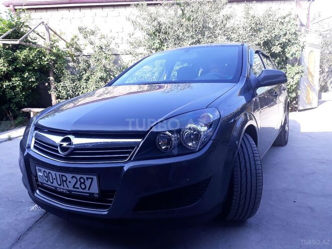 Opel Astra 2010, 126,000 km - 1.4 l - Bakı
