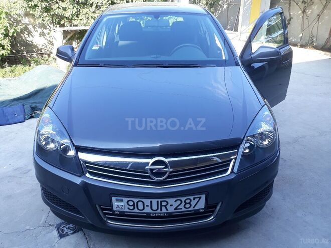 Opel Astra 2010, 126,000 km - 1.4 l - Bakı