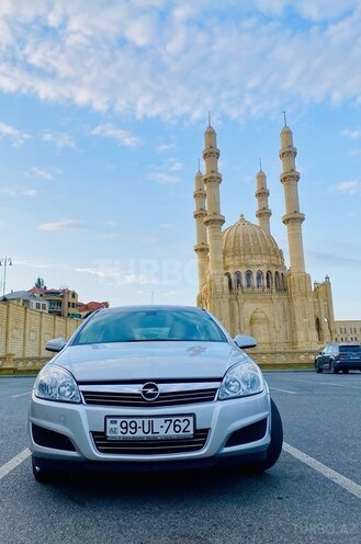Opel Astra 2008, 195,000 km - 1.4 л - Bakı