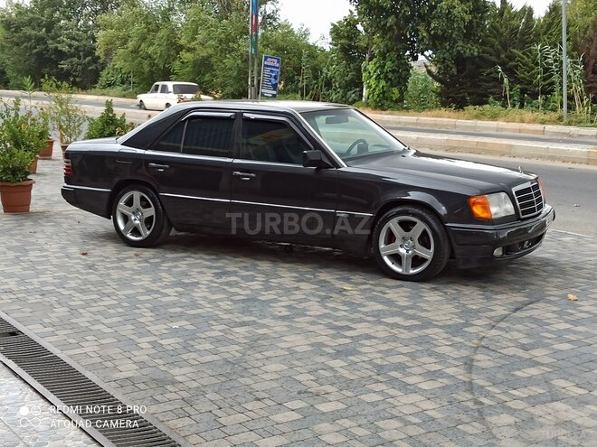 Mercedes E 220 1993, 420,000 km - 2.2 l - Bakı