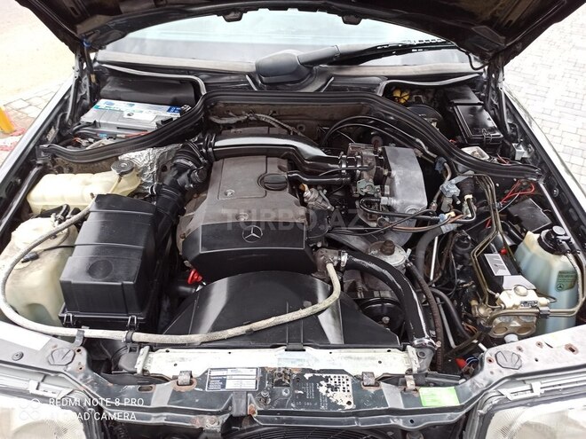 Mercedes E 220 1993, 420,000 km - 2.2 l - Bakı