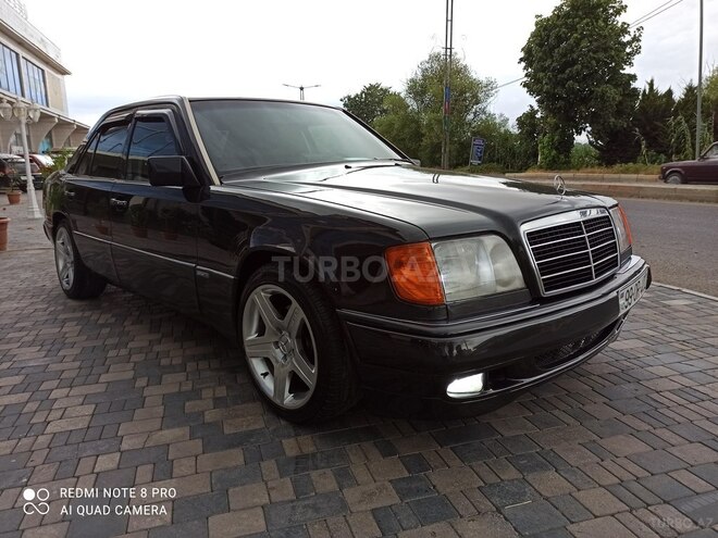 Mercedes E 220 1993, 420,000 km - 2.2 l - Bakı