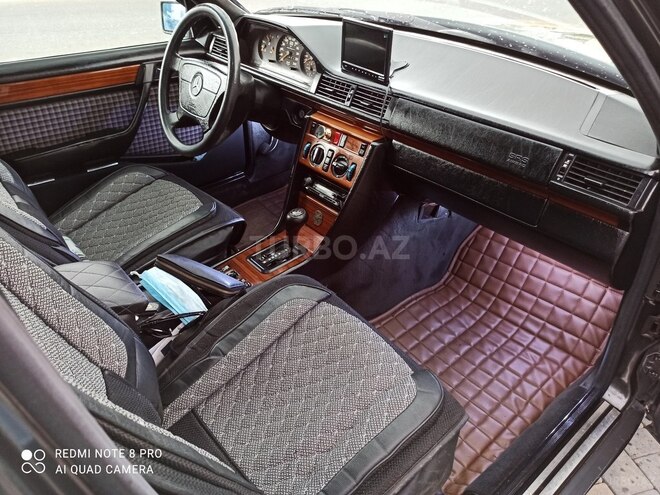 Mercedes E 220 1993, 420,000 km - 2.2 l - Bakı