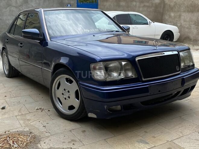 Mercedes E 220 1995, 380,000 km - 2.2 l - Bakı
