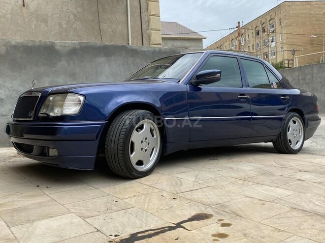 Mercedes E 220 1995, 380,000 km - 2.2 l - Bakı