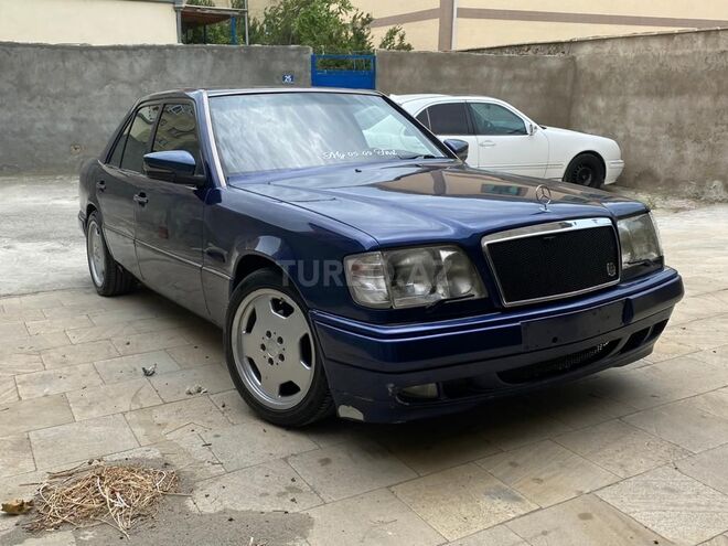Mercedes E 220 1995, 380,000 km - 2.2 l - Bakı