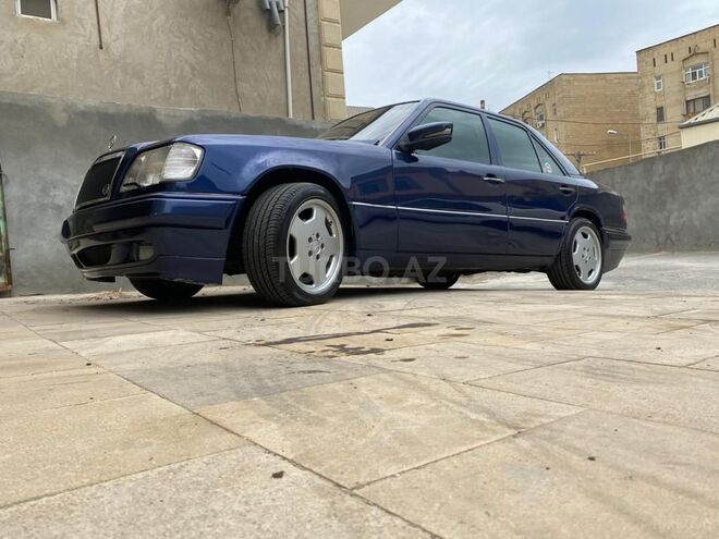 Mercedes E 220 1995, 380,000 km - 2.2 l - Bakı