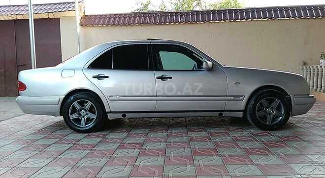 Mercedes E 230 1997, 272,000 km - 2.3 l - Ağstafa