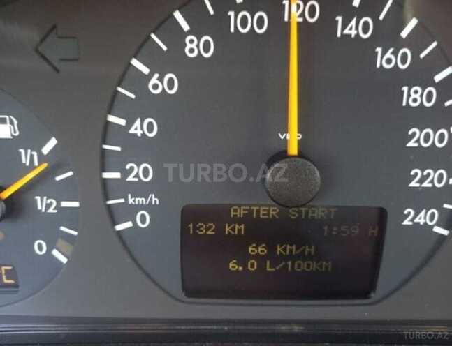 Mercedes E 200 2000, 181,118 km - 2.0 l - Bakı