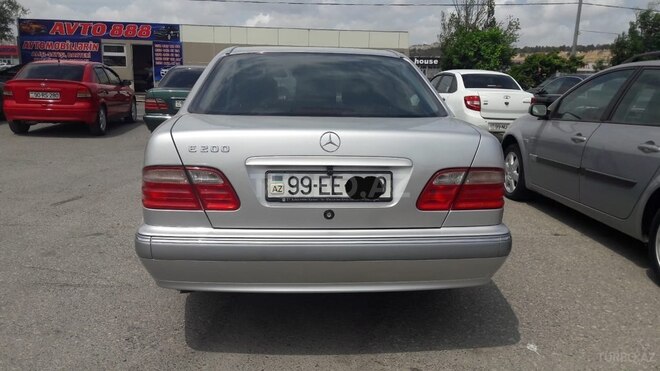Mercedes E 200 2000, 181,118 km - 2.0 l - Bakı