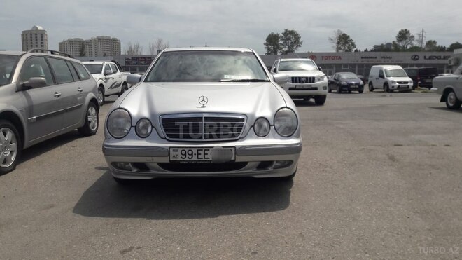 Mercedes E 200 2000, 181,118 km - 2.0 l - Bakı