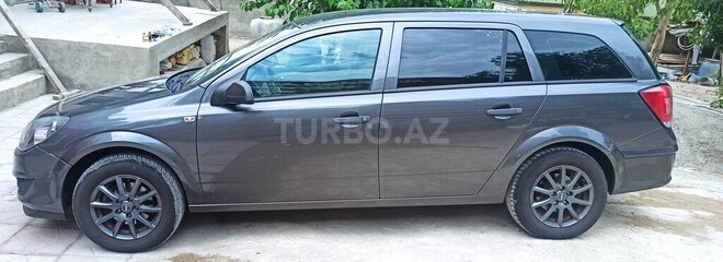 Opel Astra 2009, 88,000 km - 1.4 l - Bakı