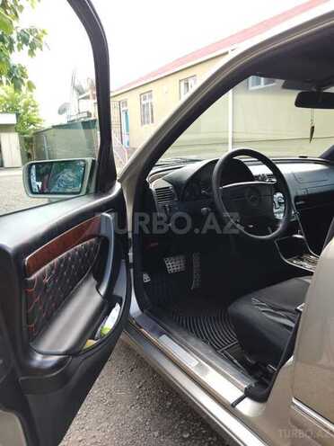 Mercedes C 240 1998, 300,000 km - 2.4 л - Tovuz