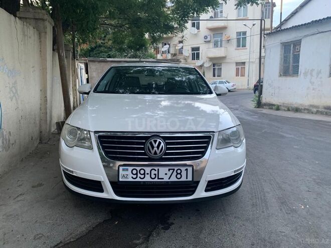 Volkswagen Passat 2005, 300,000 km - 2.0 л - Bakı