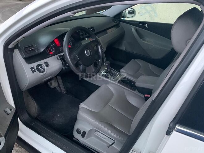 Volkswagen Passat 2005, 300,000 km - 2.0 л - Bakı